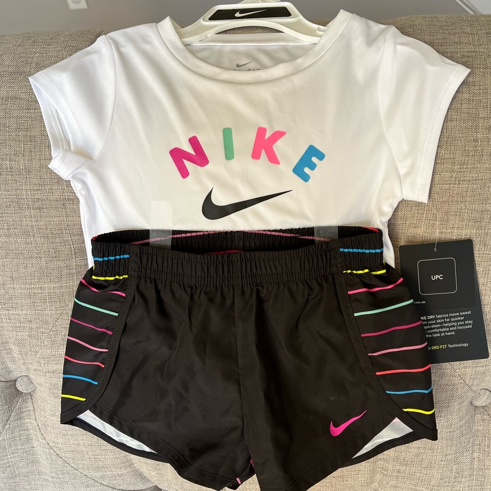 New kids 3T Nike short & top
